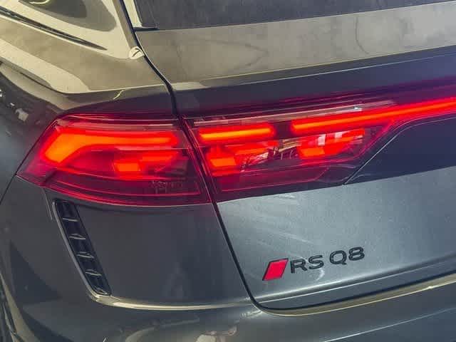 Thumbnail: 2026 Audi RS Q8 - 7