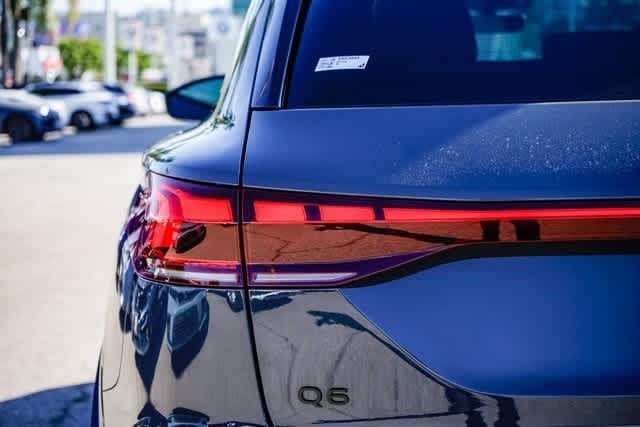 Thumbnail: 2025 Audi Q6 e-tron - 9