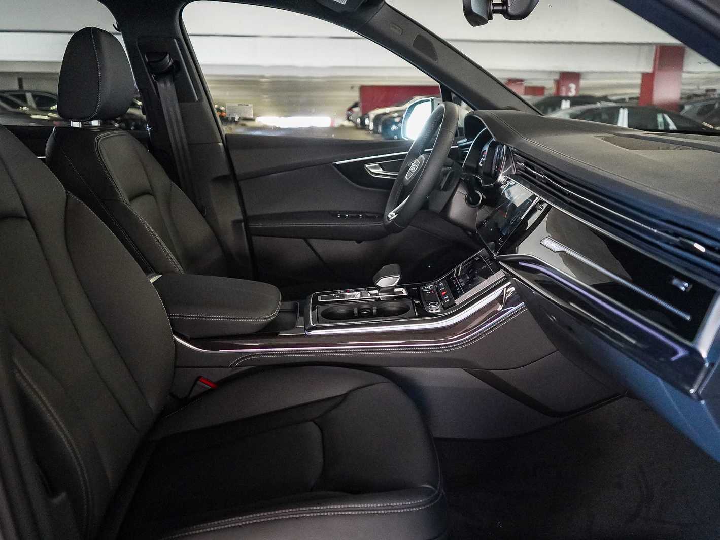 Thumbnail: 2026 Audi Q7 - 17