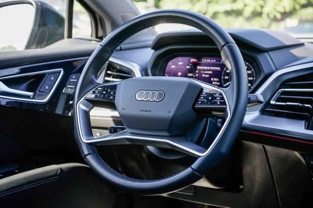 Thumbnail: 2023 Audi Q4 e-tron - 15