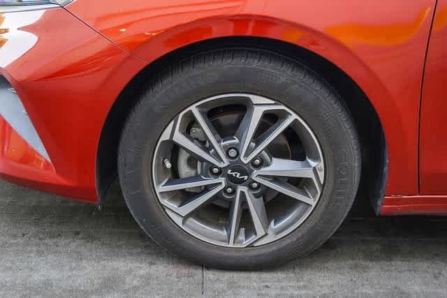 Thumbnail: 2023 Kia Forte - 10
