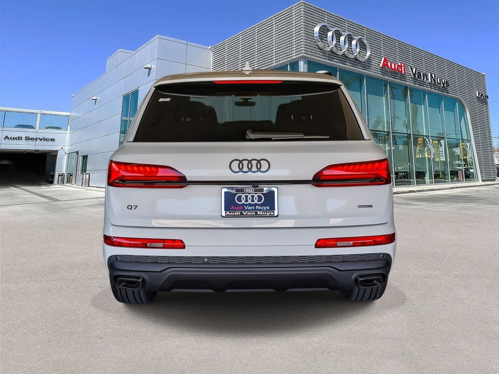 Thumbnail: 2026 Audi Q7 - 5