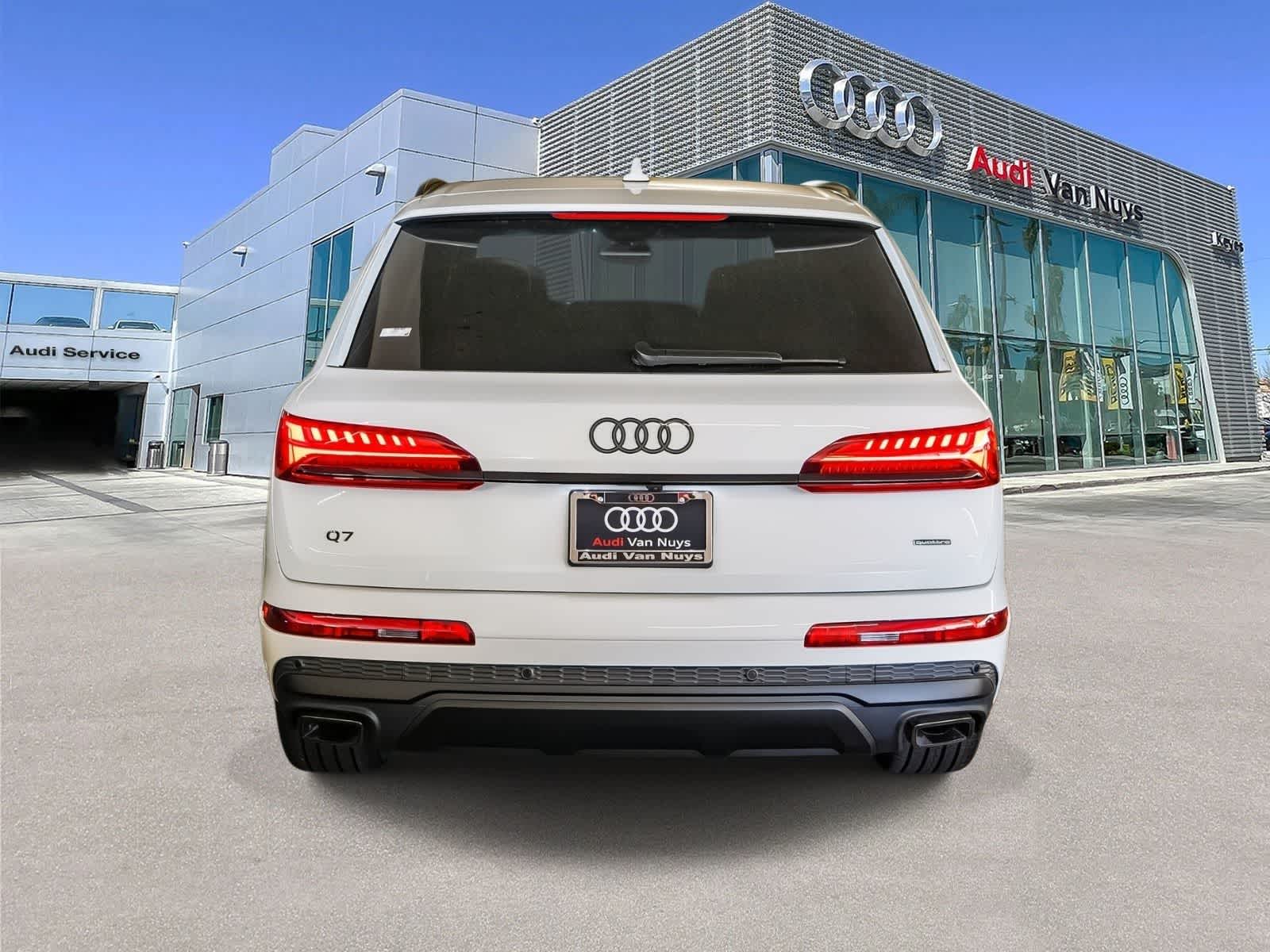 Thumbnail: 2026 Audi Q7 - 5