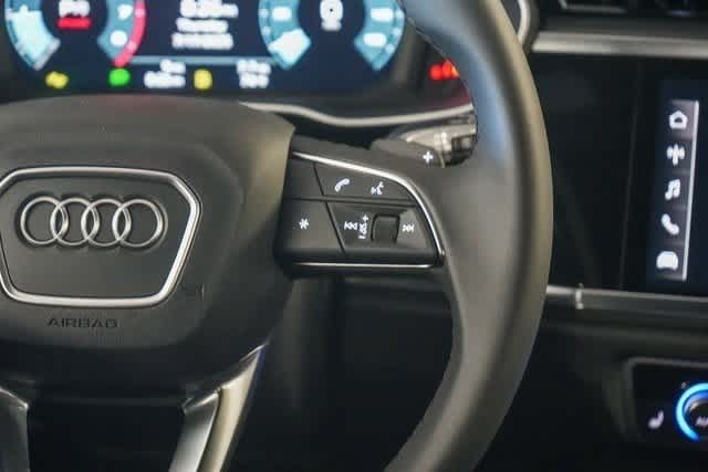 Thumbnail: 2025 Audi Q3 - 21