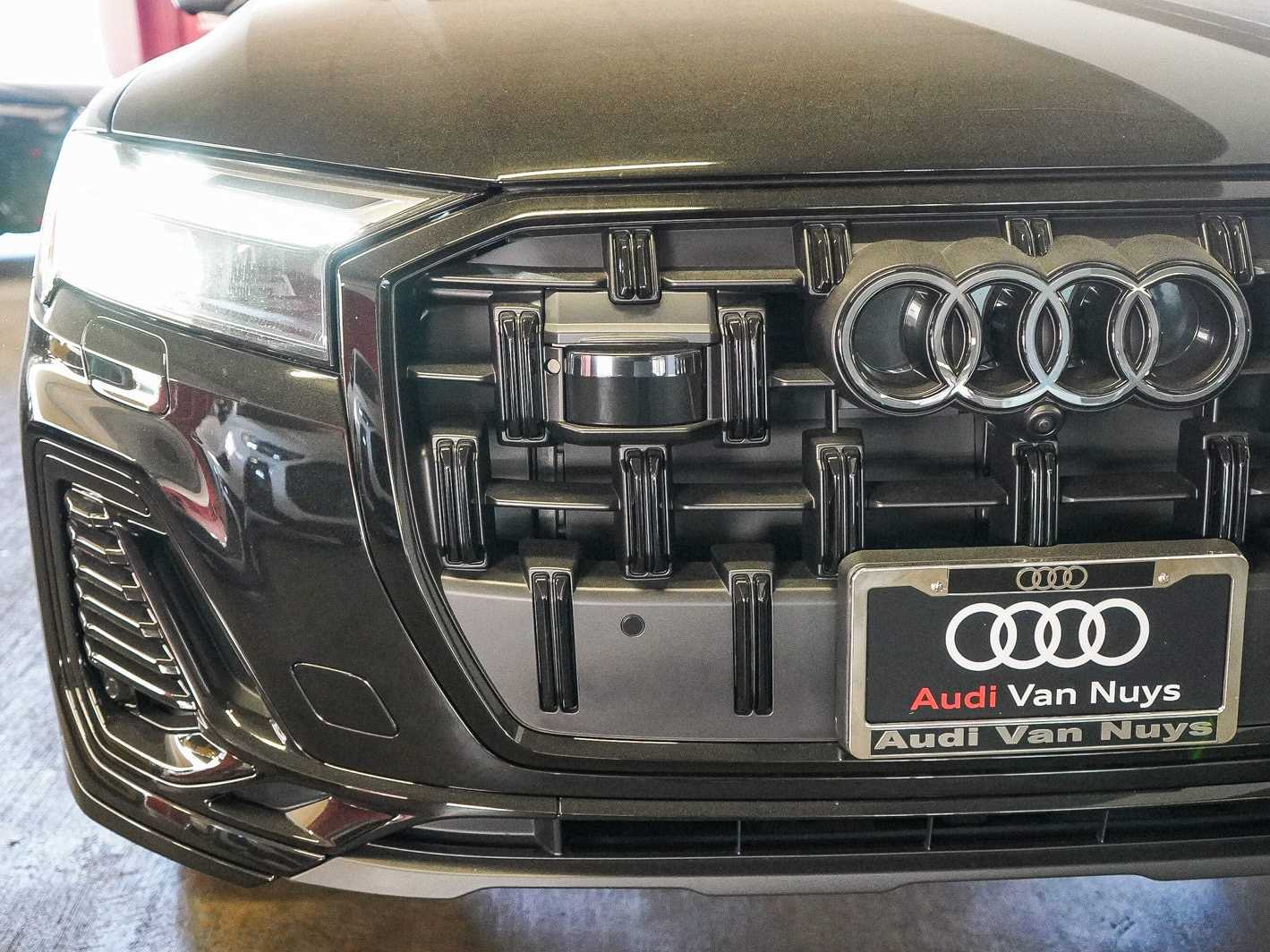 Thumbnail: 2026 Audi Q7 - 11