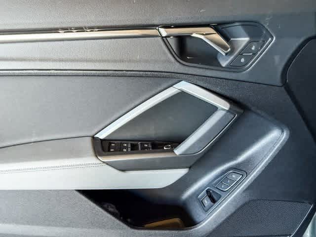 Thumbnail: 2025 Audi Q3 - 22