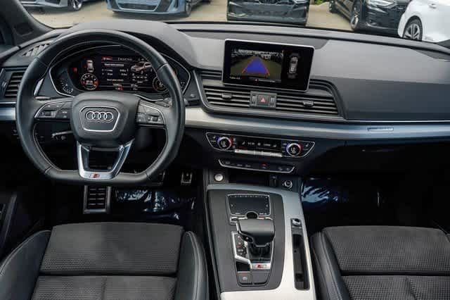 Thumbnail: 2020 Audi SQ5 - 12