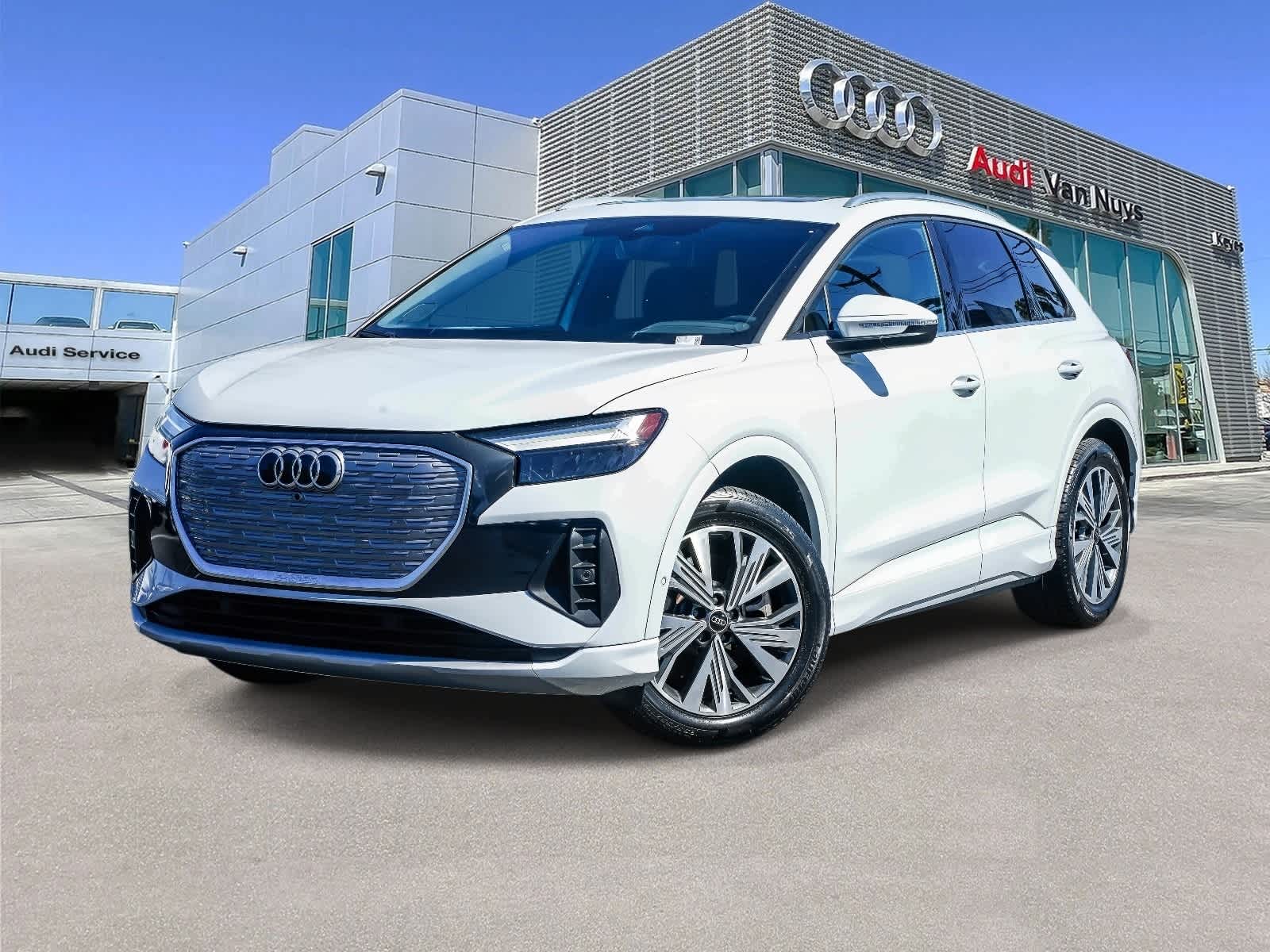 Thumbnail: 2024 Audi Q4 e-tron - 1