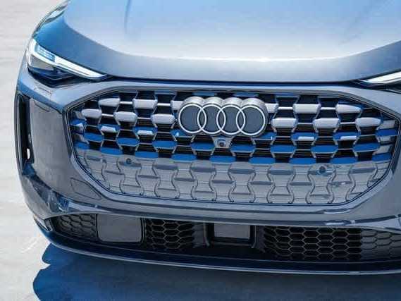Thumbnail: 2025 Audi Q5 - 9
