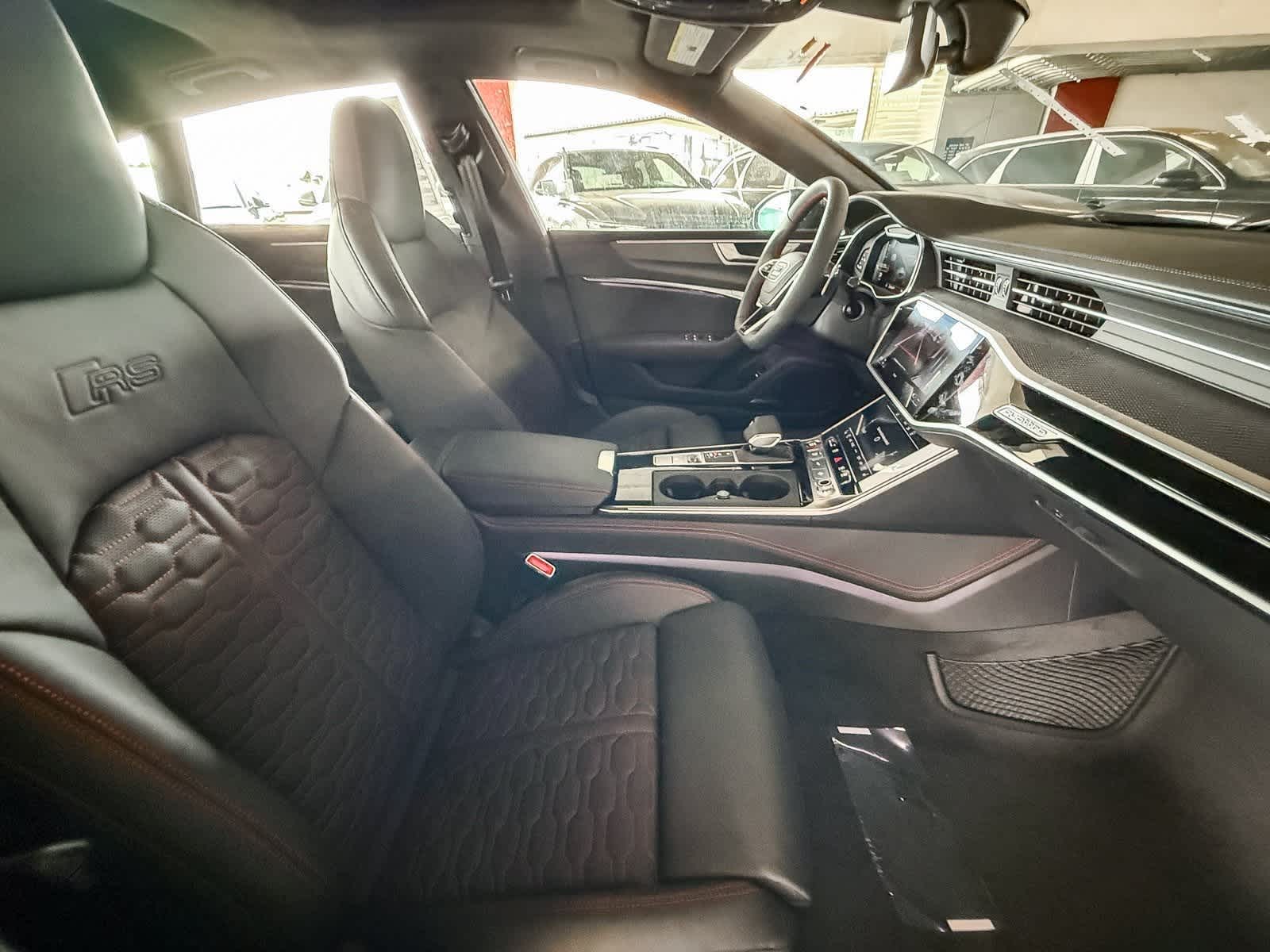 Thumbnail: 2025 Audi RS 7 - 17