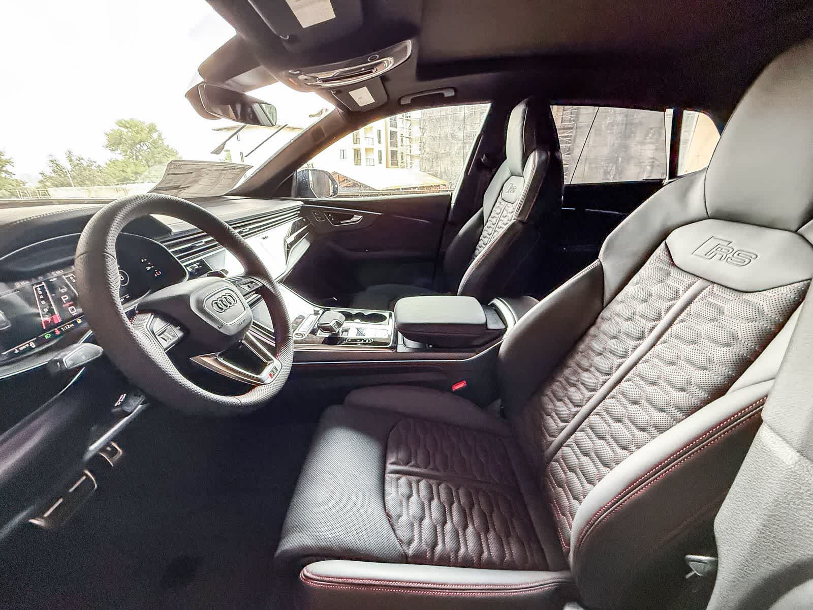 Thumbnail: 2026 Audi RS Q8 - 19