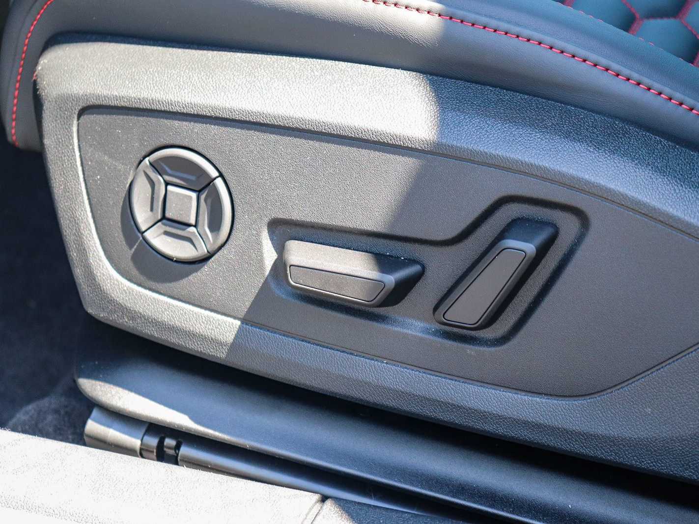 Thumbnail: 2026 Audi RS 3 - 23