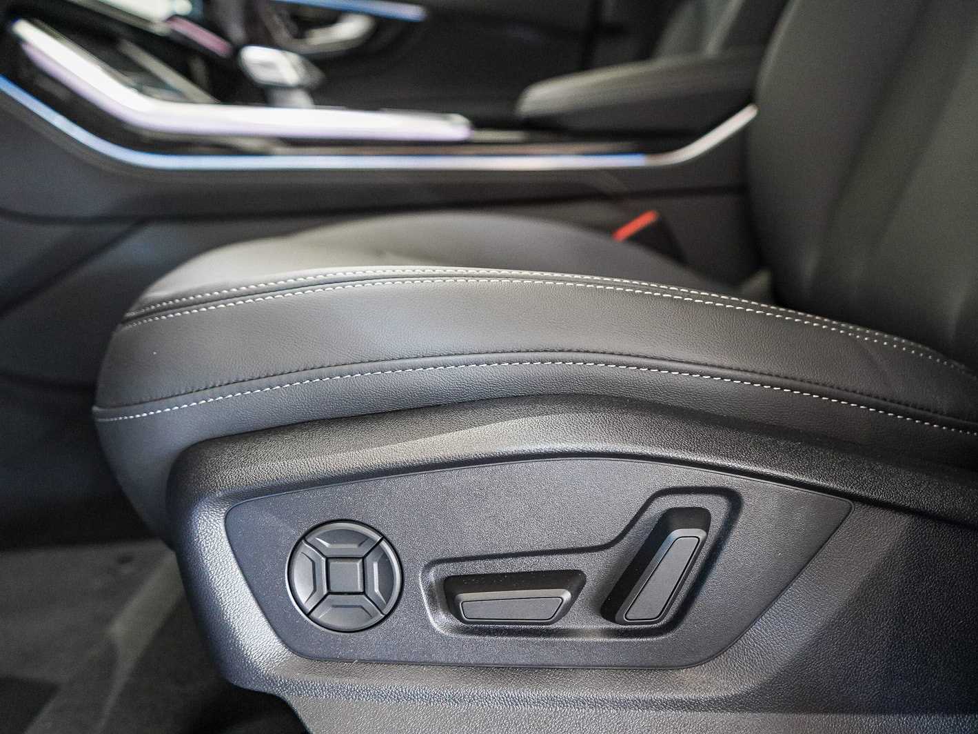 Thumbnail: 2026 Audi Q7 - 21