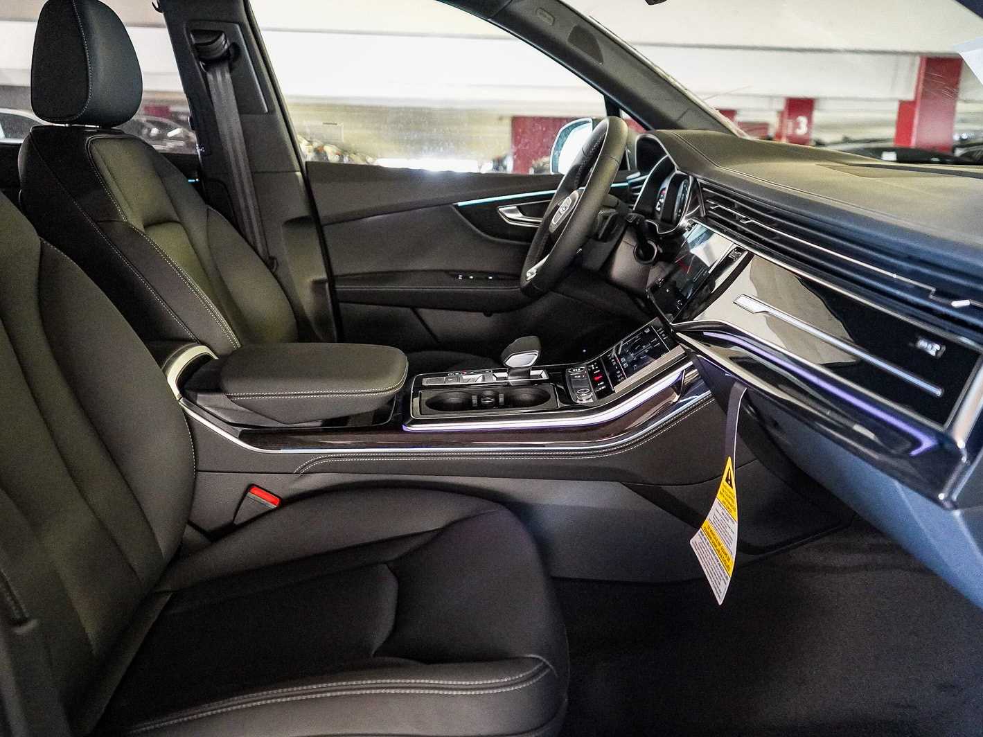 Thumbnail: 2026 Audi Q7 - 17