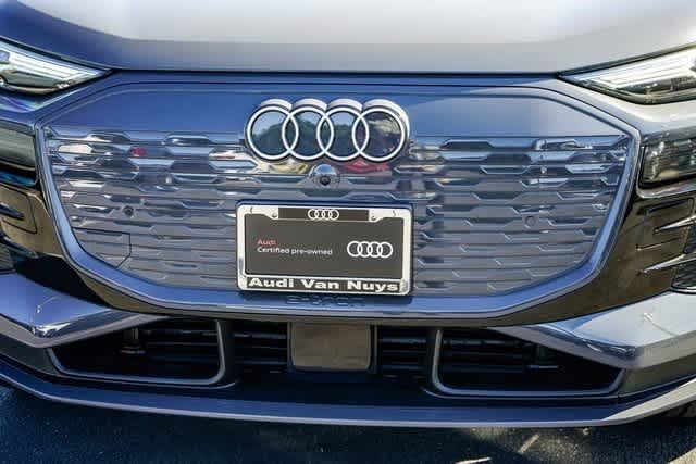 Thumbnail: 2025 Audi Q6 e-tron - 8