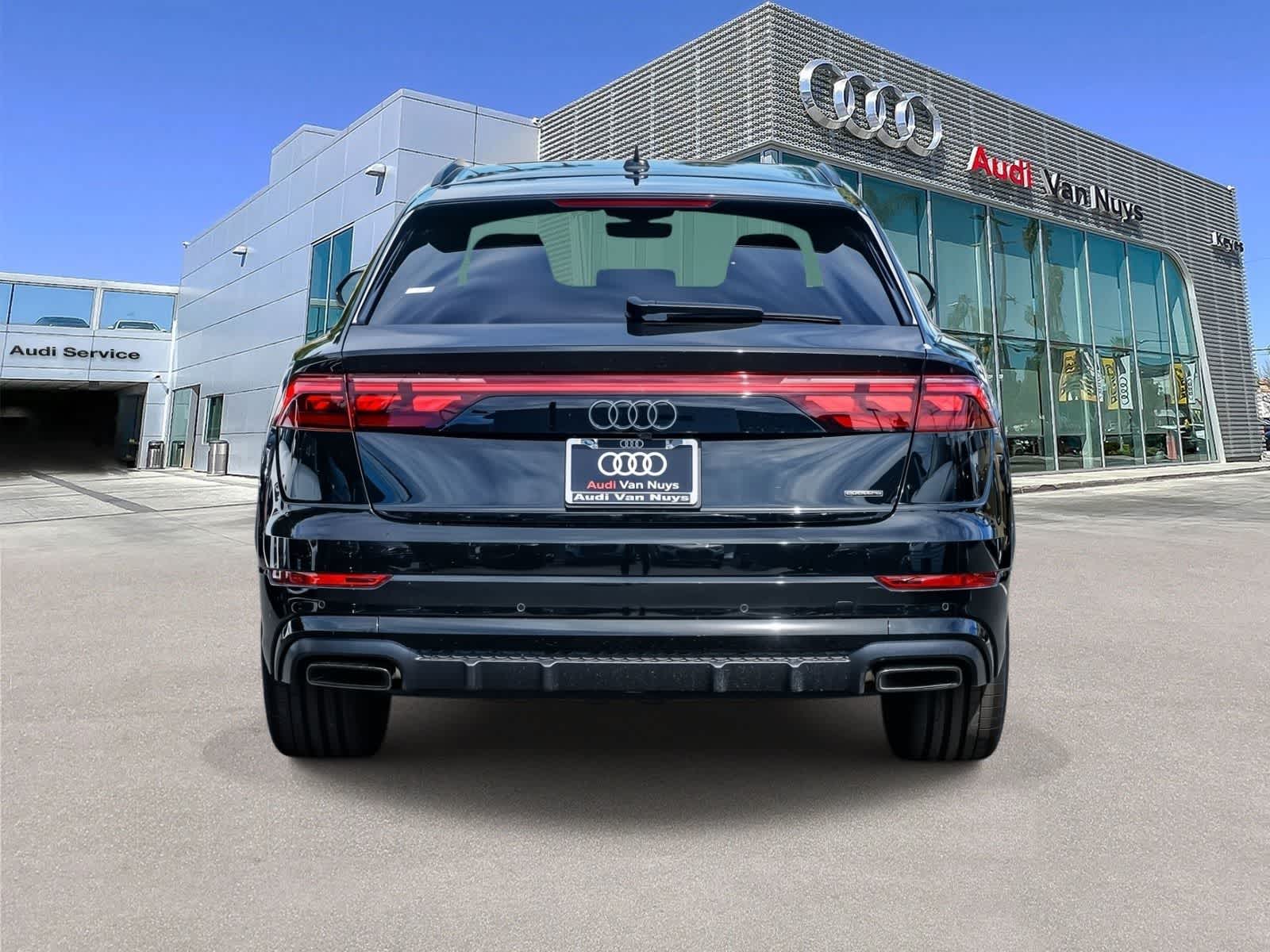 Thumbnail: 2026 Audi Q8 - 3