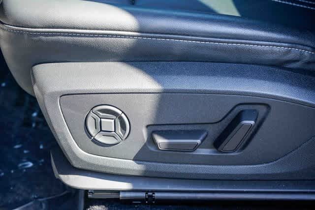 Thumbnail: 2023 Audi Q4 e-tron - 20