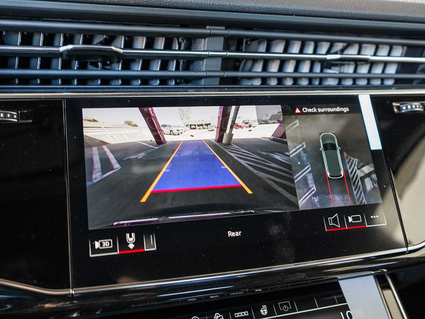 Thumbnail: 2026 Audi Q7 - 25