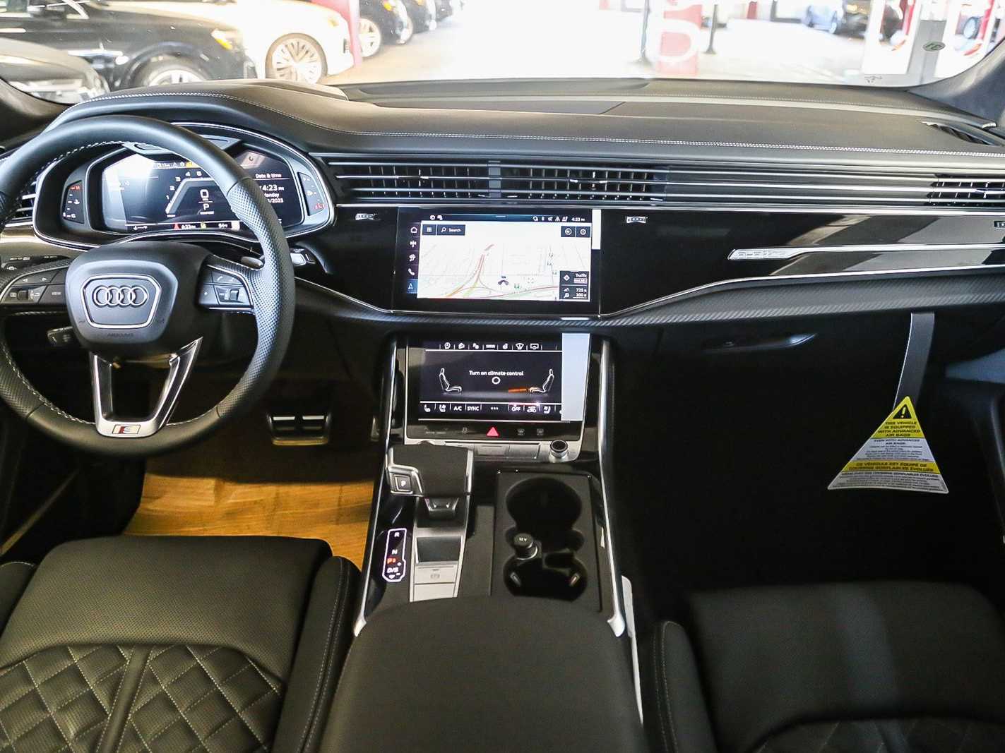 Thumbnail: 2026 Audi SQ8 - 9