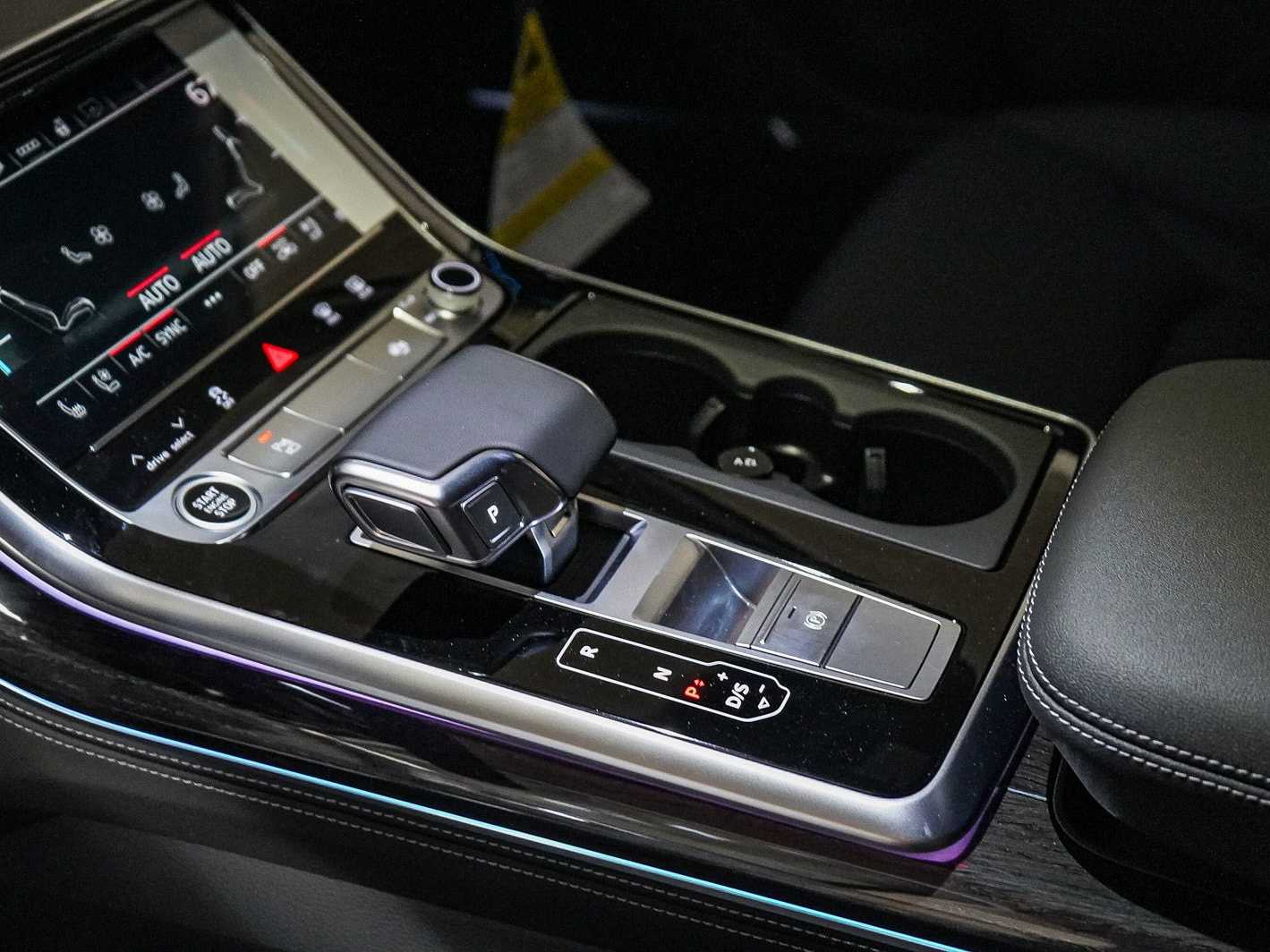 Thumbnail: 2026 Audi Q7 - 20
