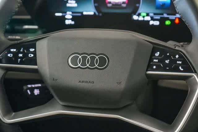 Thumbnail: 2025 Audi Q6 e-tron - 21