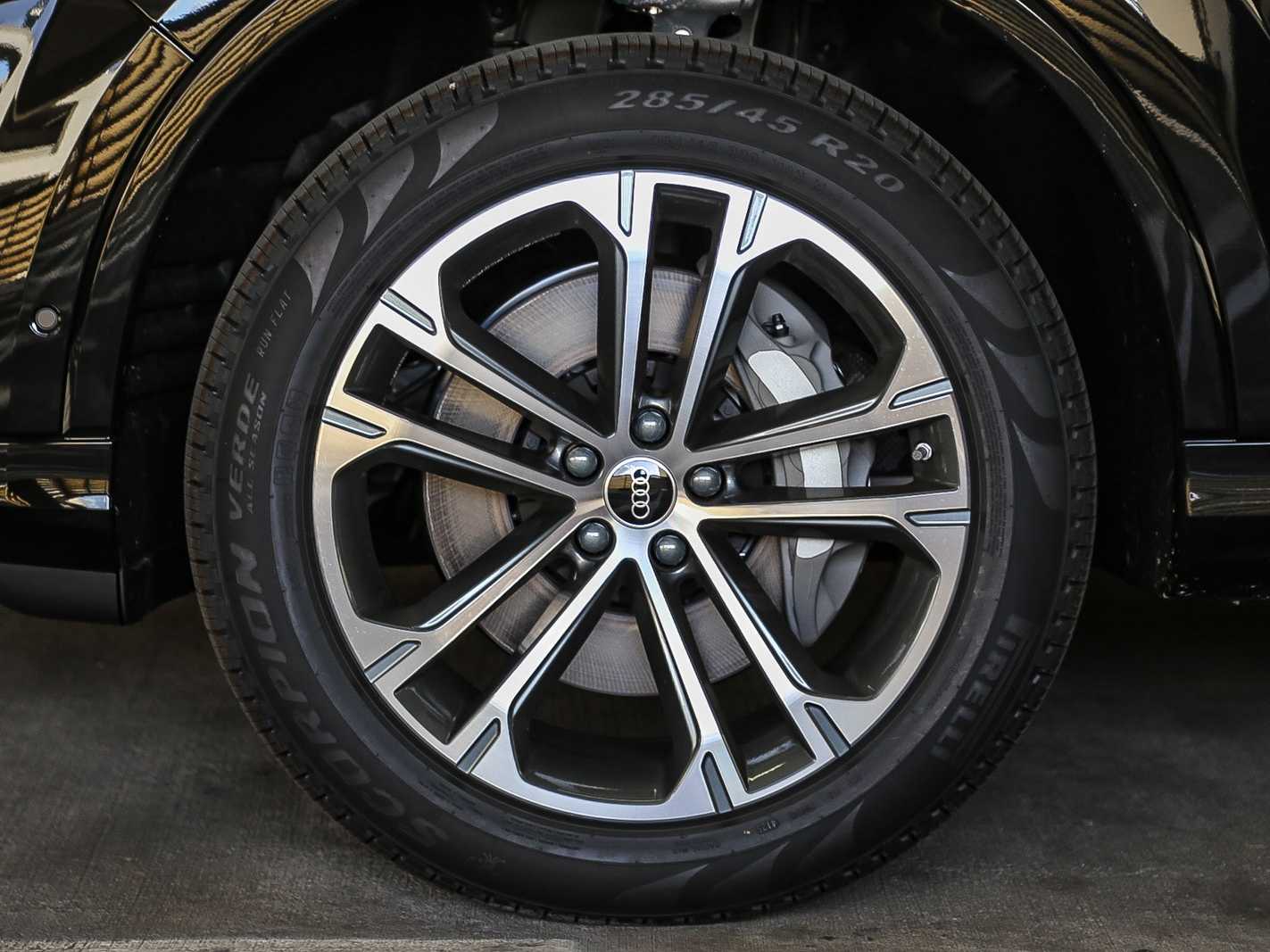 Thumbnail: 2026 Audi Q7 - 10