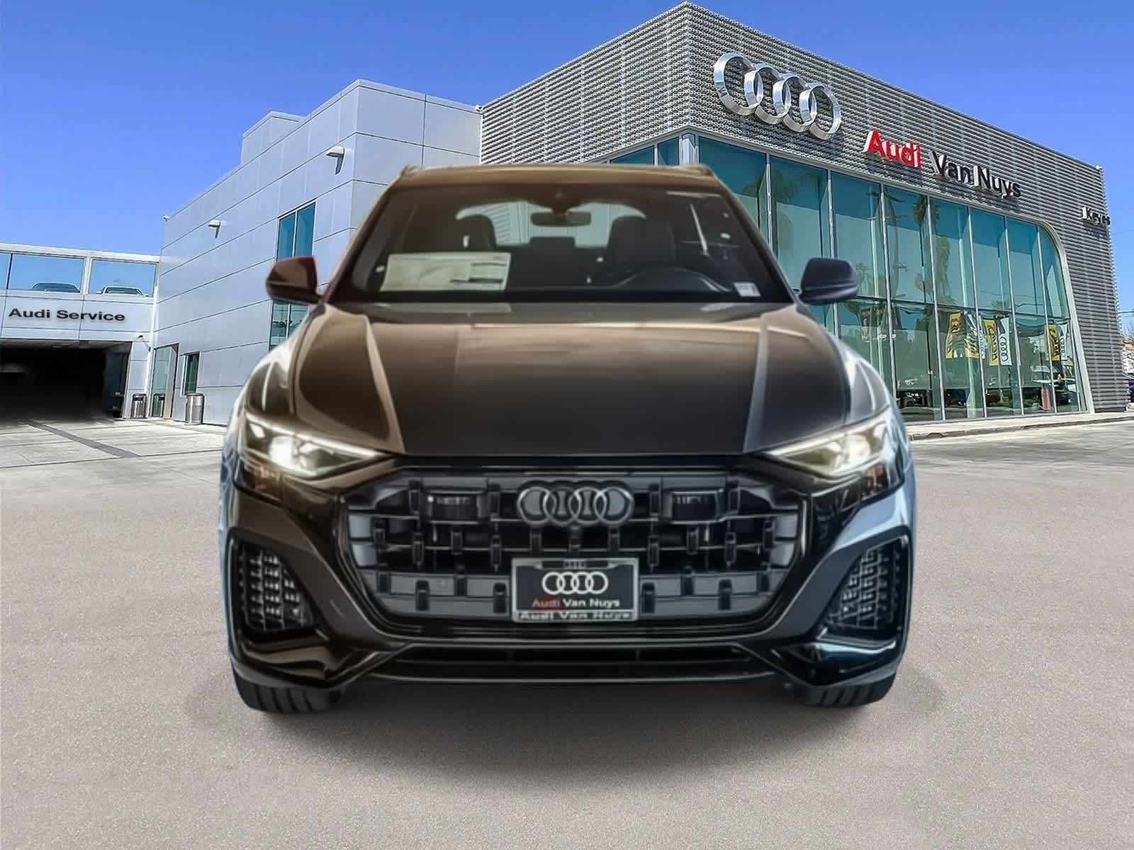 Thumbnail: 2026 Audi Q8 - 2