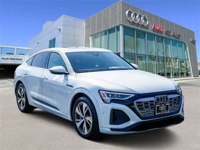 Thumbnail: 2024 Audi Q8 e-tron - 5