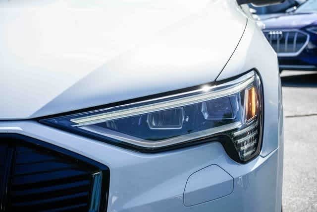 Thumbnail: 2022 Audi e-tron - 7