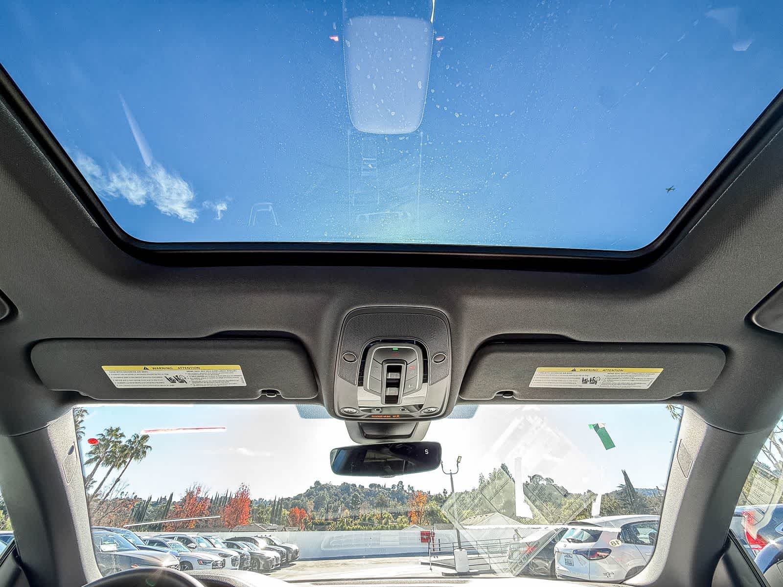 Thumbnail: 2026 Audi Q8 - 16