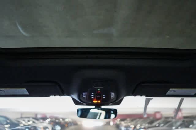 Thumbnail: 2025 Audi SQ6 e-tron - 24