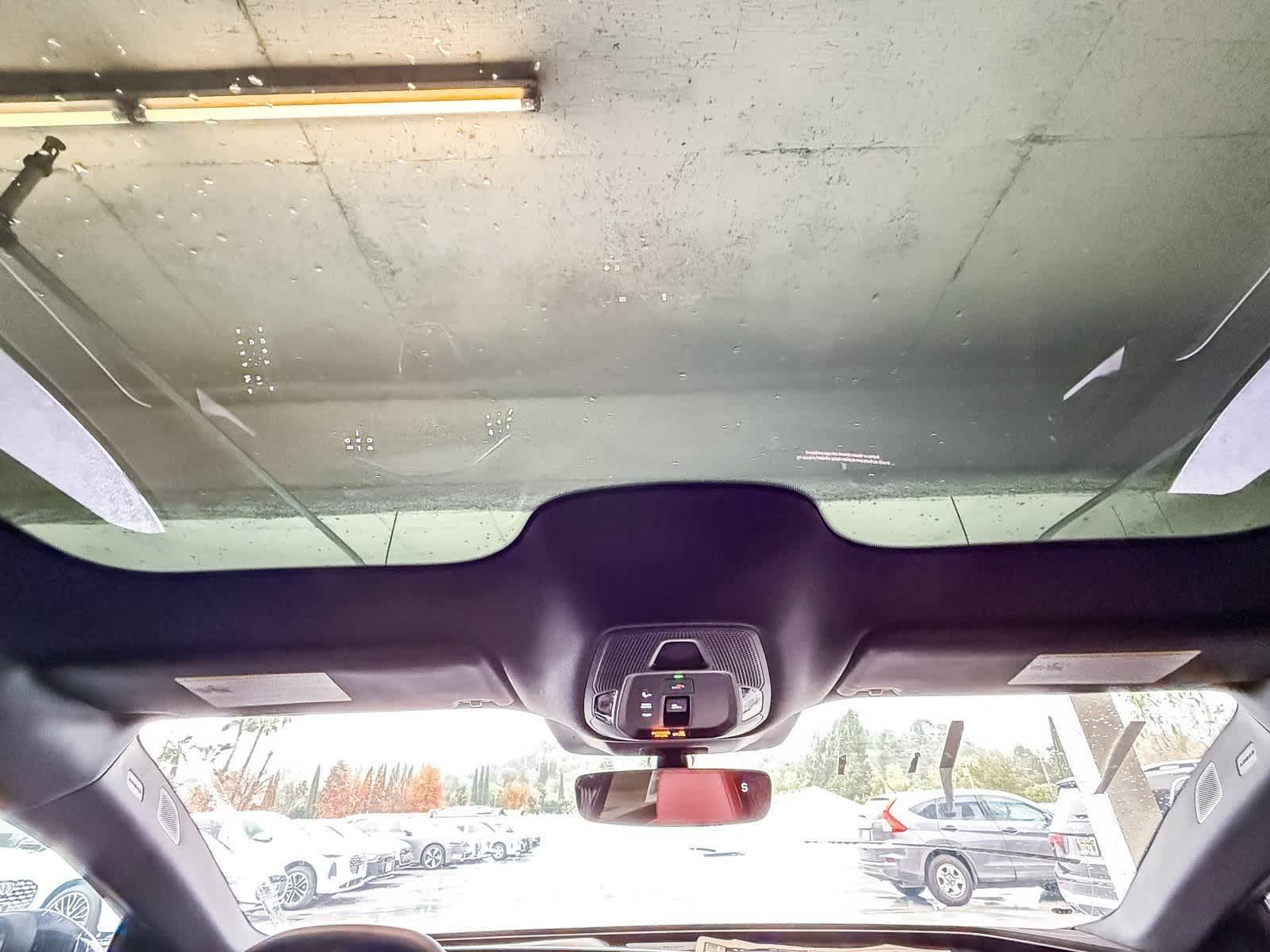 Thumbnail: 2025 Audi e-tron S - 16