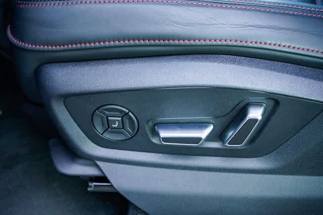 Thumbnail: 2025 Audi RS Q8 - 20