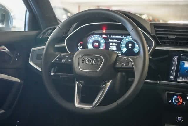 Thumbnail: 2025 Audi Q3 - 19