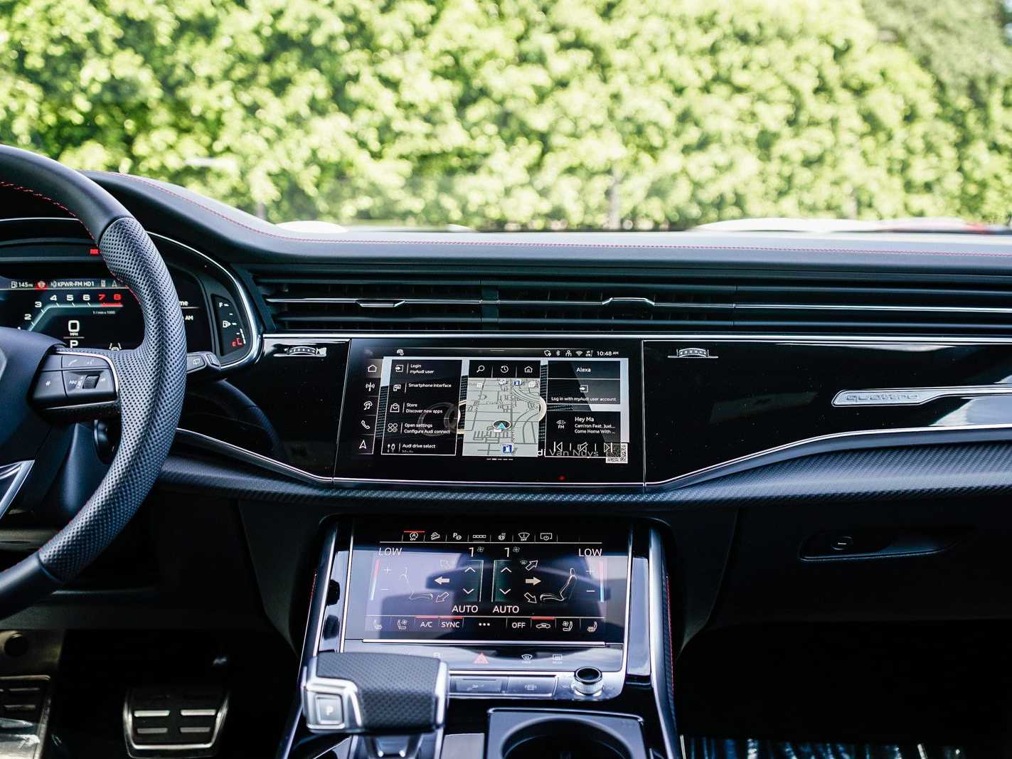 Thumbnail: 2026 Audi SQ8 - 13