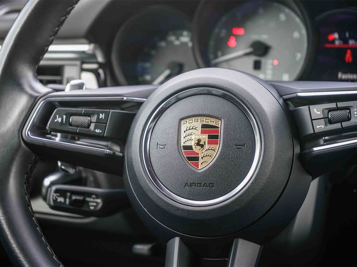 Thumbnail: 2023 Porsche Macan - 16