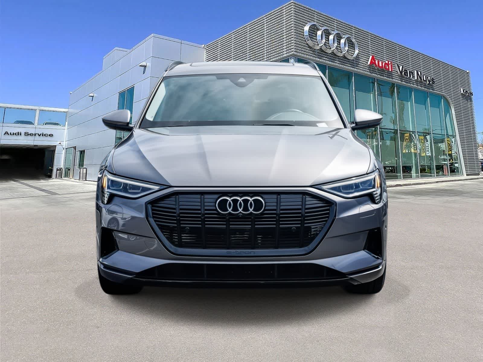 Thumbnail: 2023 Audi e-tron - 6