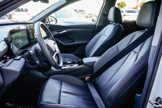 Thumbnail: 2025 Audi Q6 e-tron - 17