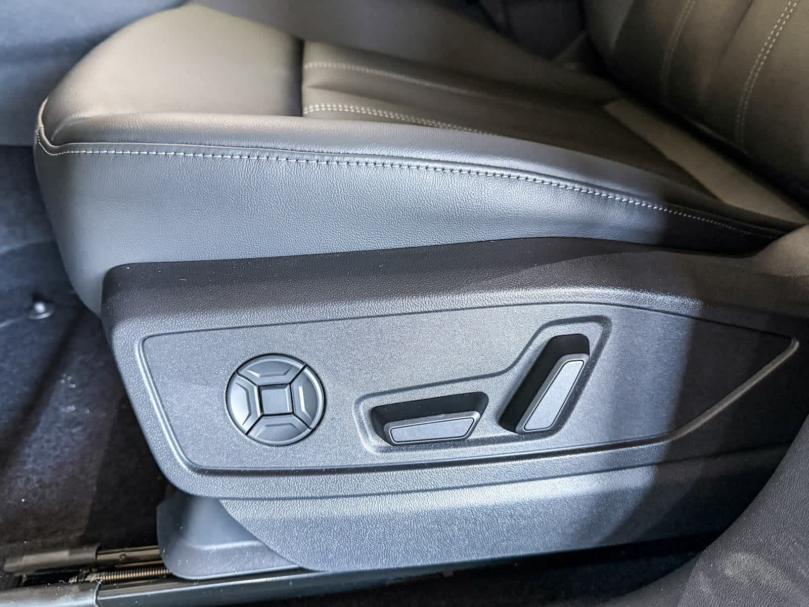 Thumbnail: 2025 Audi Q5 - 18