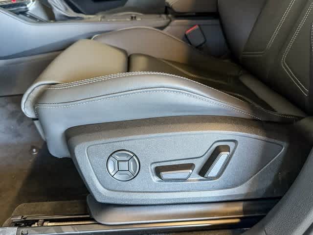 Thumbnail: 2025 Audi Q3 - 21