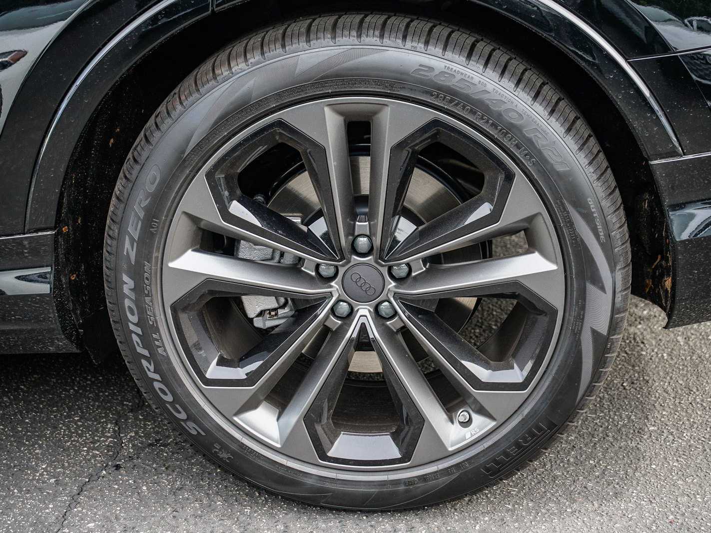 Thumbnail: 2026 Audi Q7 - 10