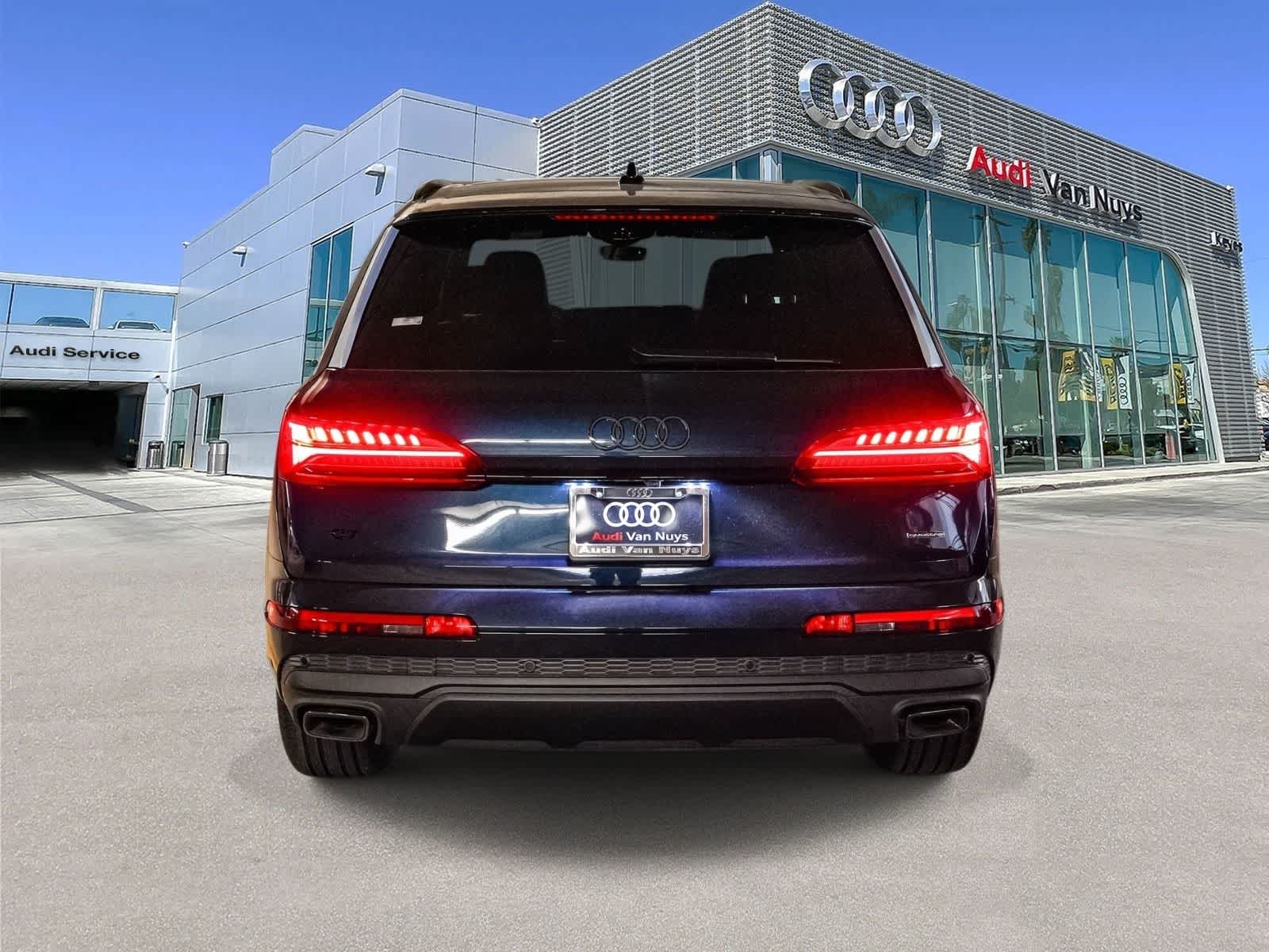 Thumbnail: 2026 Audi Q7 - 5