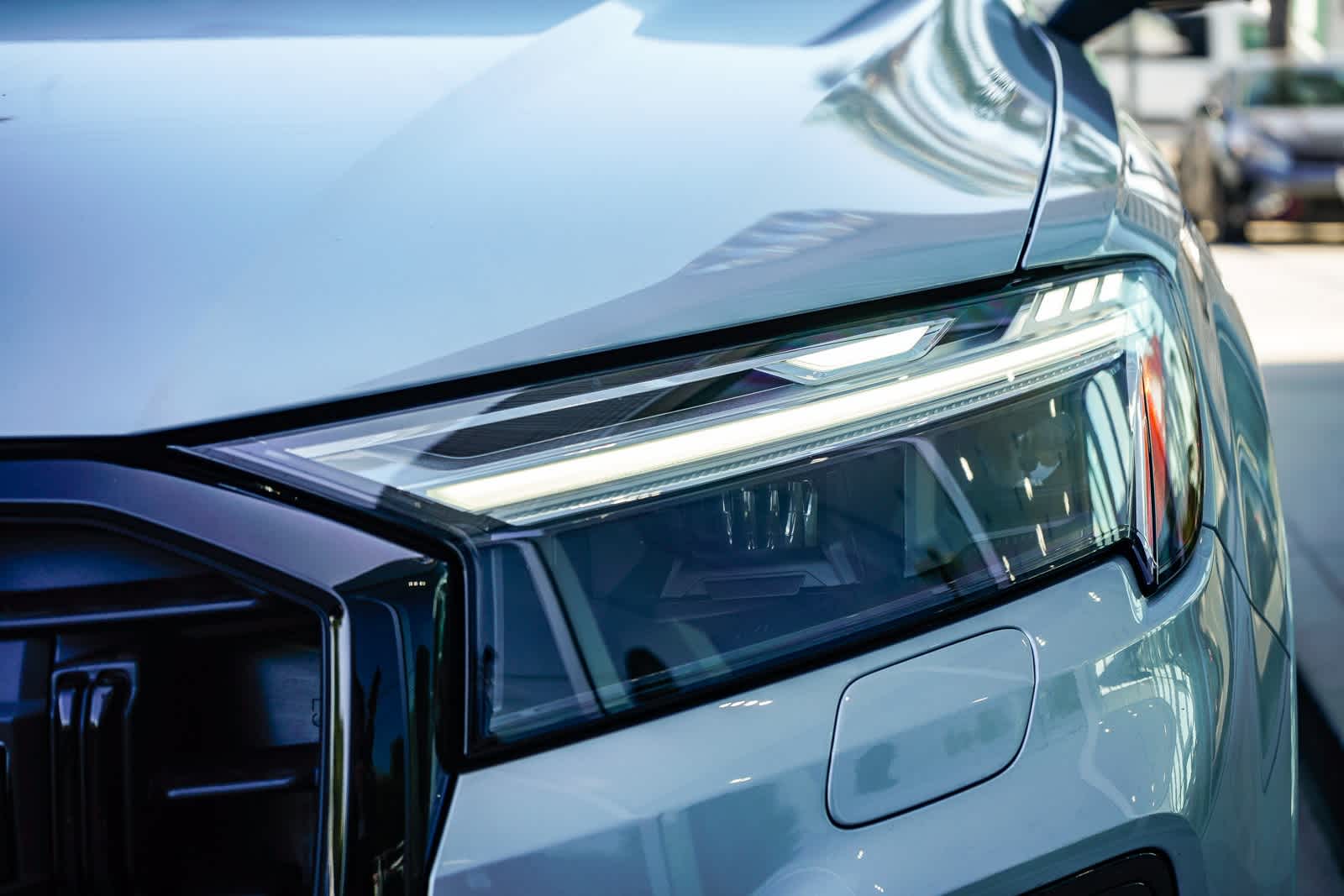 Thumbnail: 2026 Audi Q7 - 8