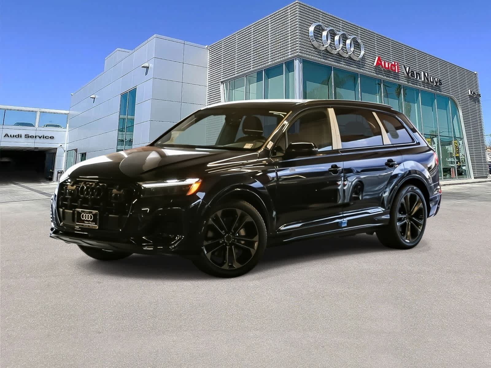 Thumbnail: 2026 Audi Q7 - 1