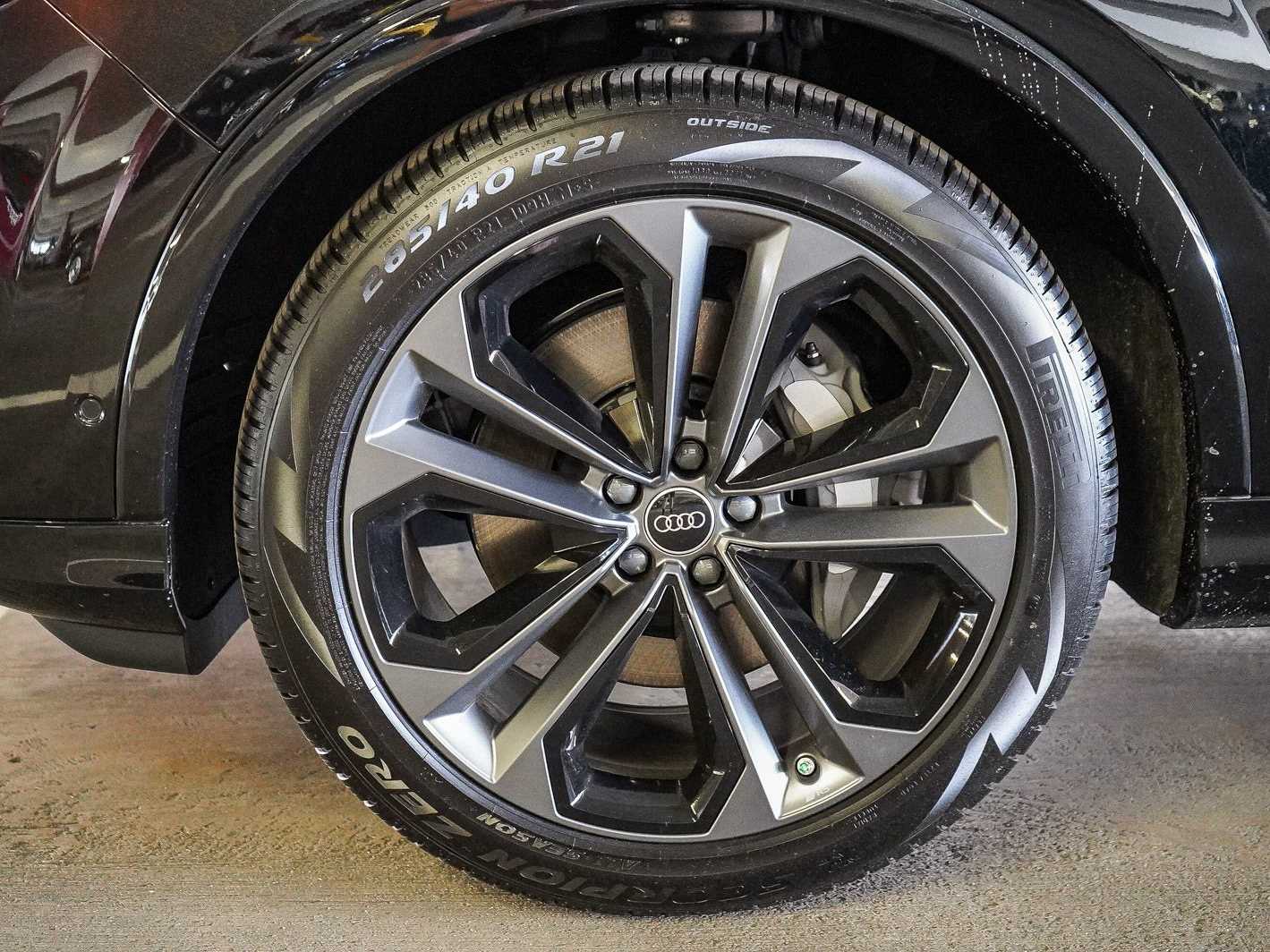 Thumbnail: 2026 Audi Q7 - 9