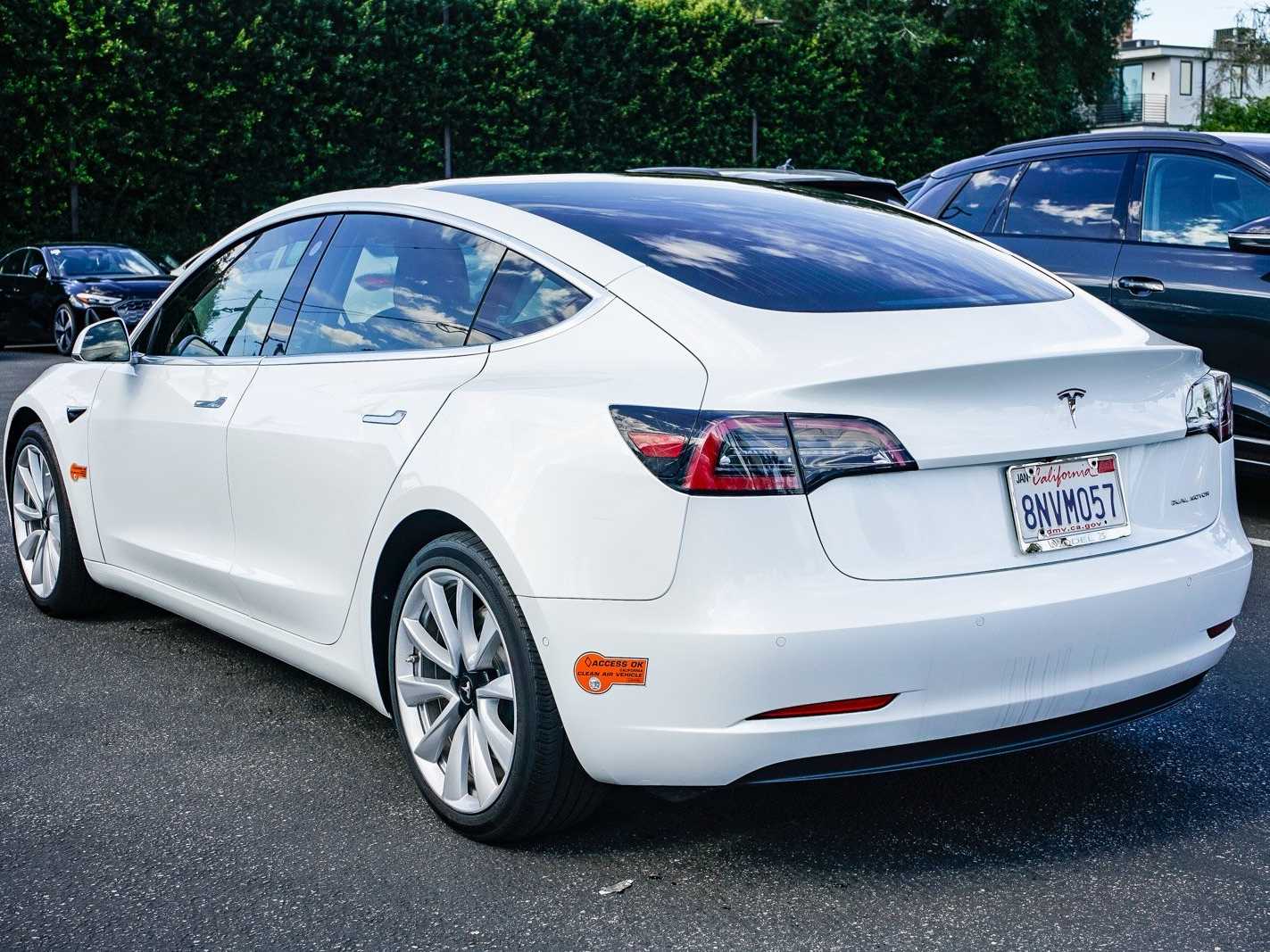 Thumbnail: 2020 Tesla Model 3 - 2