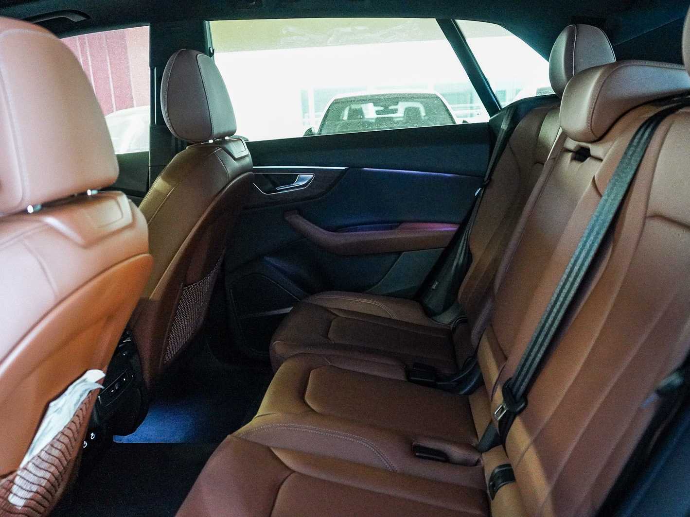 Thumbnail: 2026 Audi Q8 - 18