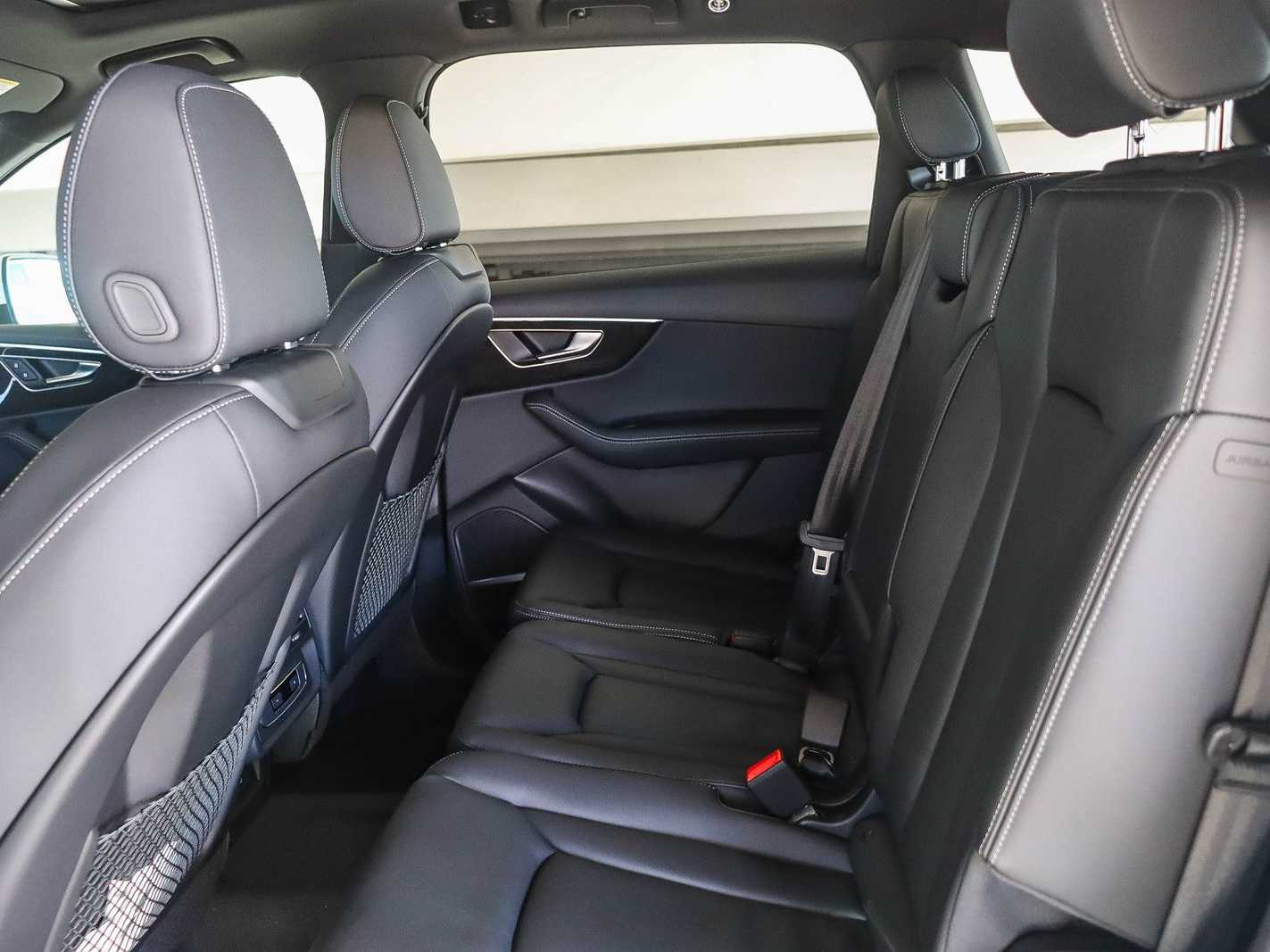 Thumbnail: 2026 Audi Q7 - 18