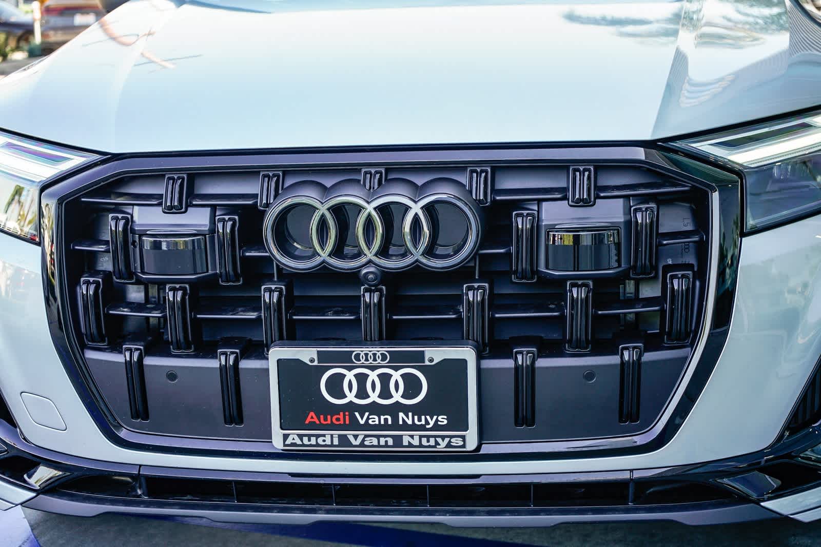 Thumbnail: 2026 Audi Q7 - 7