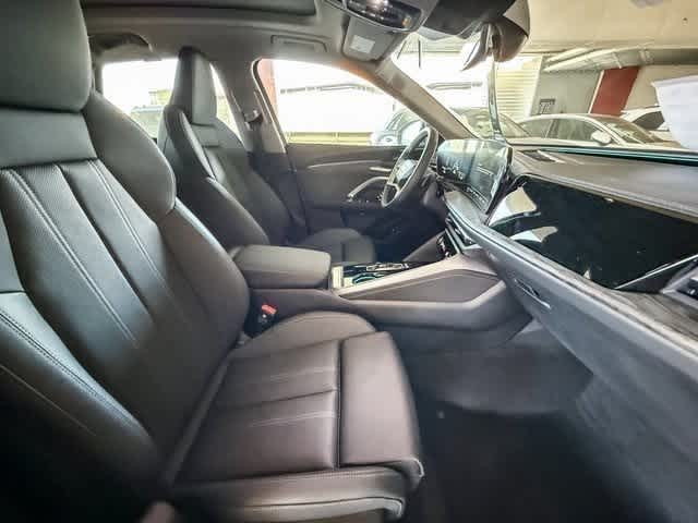 Thumbnail: 2025 Audi Q5 - 17